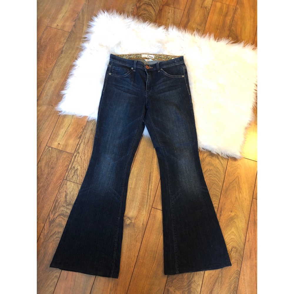 Women's Flared Jeans in Dark Blue SZ 28
